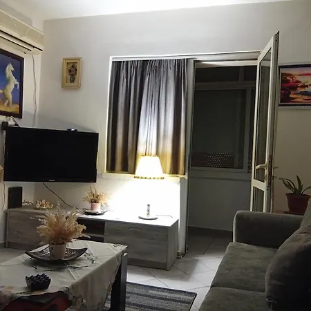 Entire Crib In Center Of Apartment *