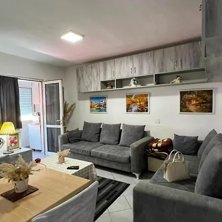 Cozzy Flat * تيرانا
